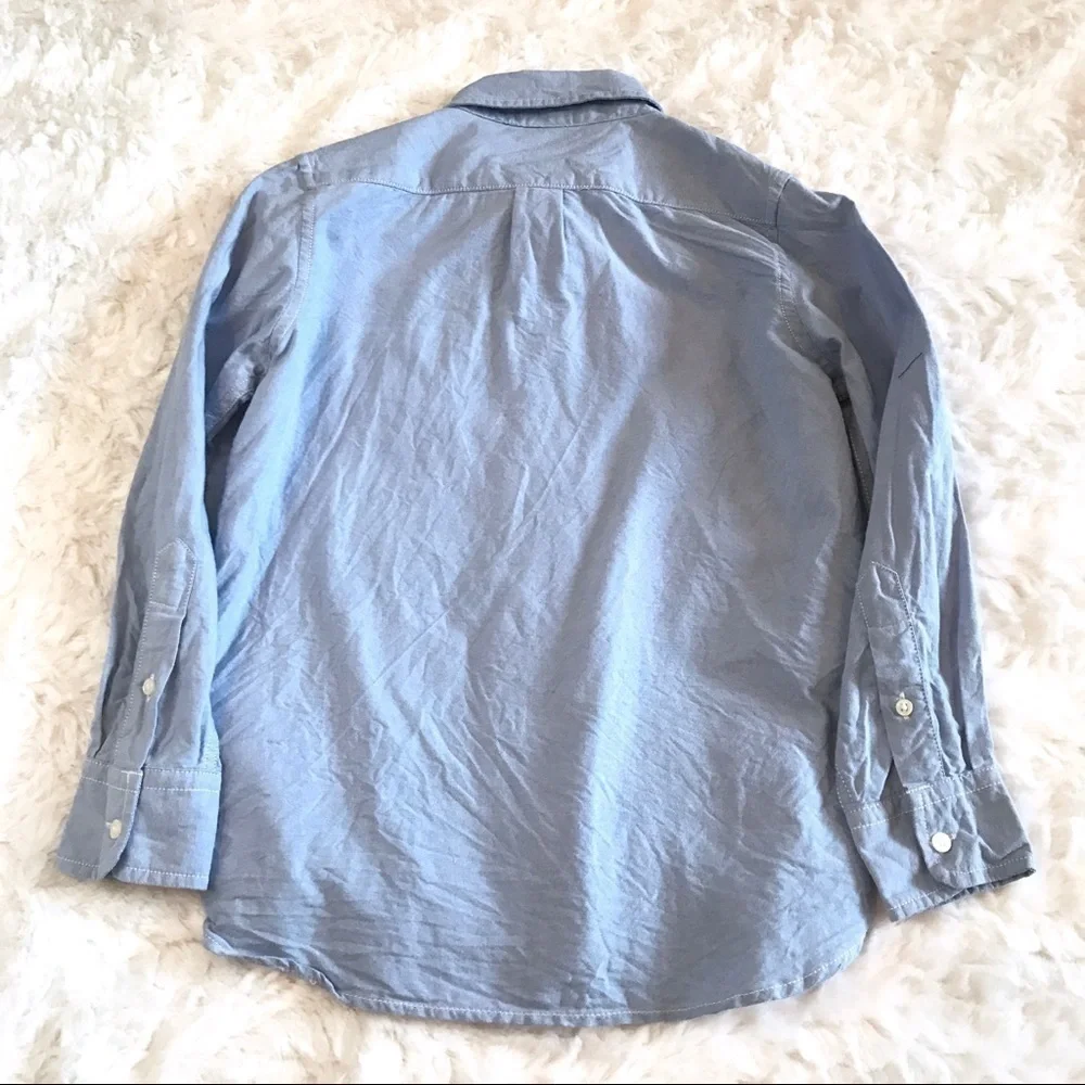 GAP Chambray Light Blue Button Down Dress Shirt